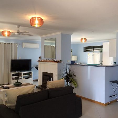 Salty Air Apartments Kingscote Kangaroo Island Bagian luar foto